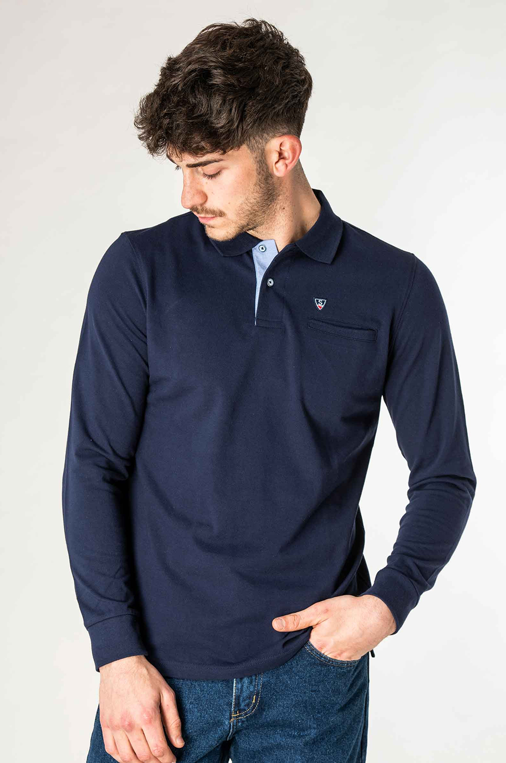 Camisero Esetese
